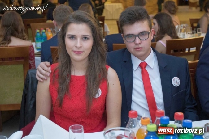 Zdjęcie w galerii na portalu naszraciborz.pl: Bal maturalny raciborskiego Mechanika  wiadomości z regionu