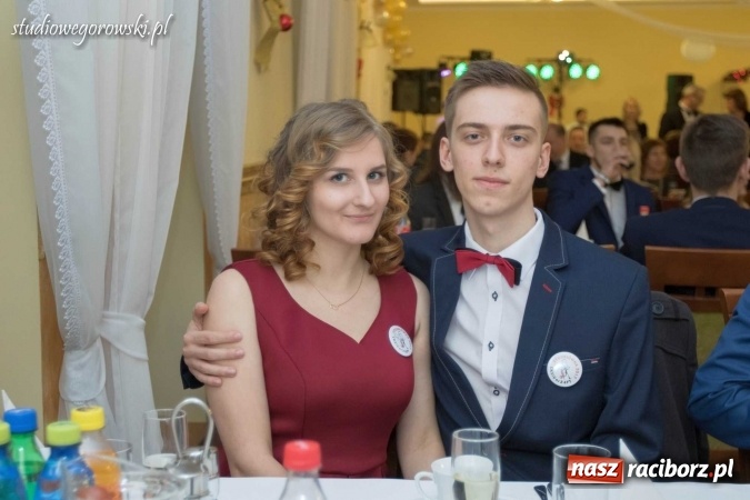 Zdjęcie w galerii na portalu naszraciborz.pl: Bal maturalny raciborskiego Mechanika  wiadomości z regionu