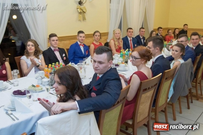 Zdjęcie w galerii na portalu naszraciborz.pl: Bal maturalny raciborskiego Mechanika  wiadomości z regionu