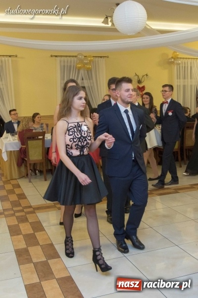 Zdjęcie w galerii na portalu naszraciborz.pl: Bal maturalny raciborskiego Mechanika  wiadomości z regionu