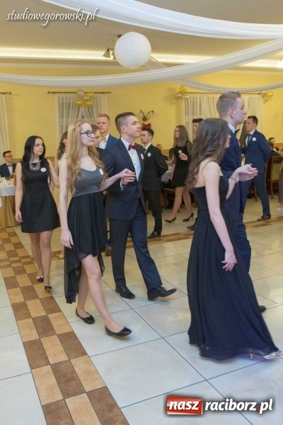 Zdjęcie w galerii na portalu naszraciborz.pl: Bal maturalny raciborskiego Mechanika  wiadomości z regionu