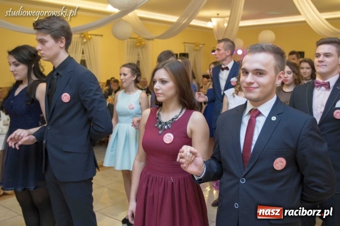 Zdjęcie w galerii na portalu naszraciborz.pl: Bal maturalny raciborskiego Mechanika  wiadomości z regionu