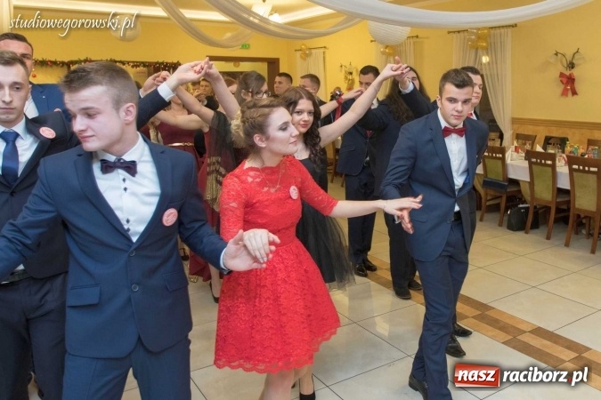 Zdjęcie w galerii na portalu naszraciborz.pl: Bal maturalny raciborskiego Mechanika  wiadomości z regionu