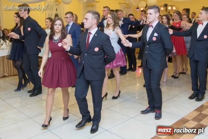 Zdjęcie w galerii na portalu naszraciborz.pl: Bal maturalny raciborskiego Mechanika  wiadomości z regionu