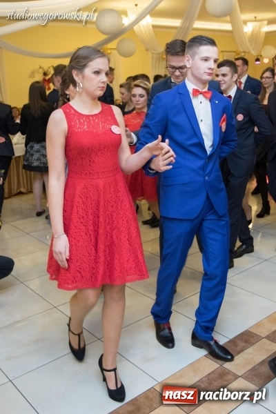 Zdjęcie w galerii na portalu naszraciborz.pl: Bal maturalny raciborskiego Mechanika  wiadomości z regionu