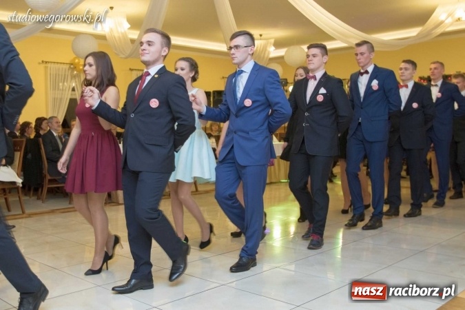 Zdjęcie w galerii na portalu naszraciborz.pl: Bal maturalny raciborskiego Mechanika  wiadomości z regionu