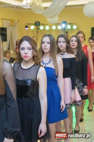 Zdjęcie w galerii na portalu naszraciborz.pl: Bal maturalny raciborskiego Mechanika  wiadomości z regionu