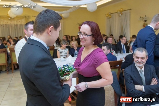 Zdjęcie w galerii na portalu naszraciborz.pl: Bal maturalny raciborskiego Mechanika  wiadomości z regionu