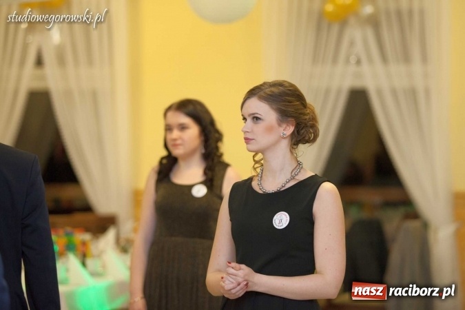 Zdjęcie w galerii na portalu naszraciborz.pl: Bal maturalny raciborskiego Mechanika  wiadomości z regionu