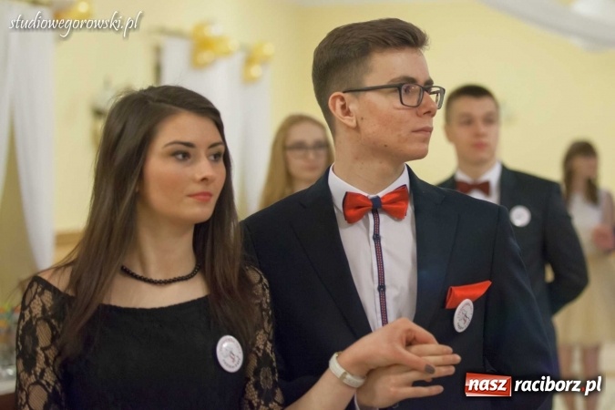 Zdjęcie w galerii na portalu naszraciborz.pl: Bal maturalny raciborskiego Mechanika  wiadomości z regionu