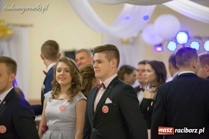Zdjęcie w galerii na portalu naszraciborz.pl: Bal maturalny raciborskiego Mechanika  wiadomości z regionu