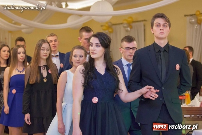 Zdjęcie w galerii na portalu naszraciborz.pl: Bal maturalny raciborskiego Mechanika  wiadomości z regionu