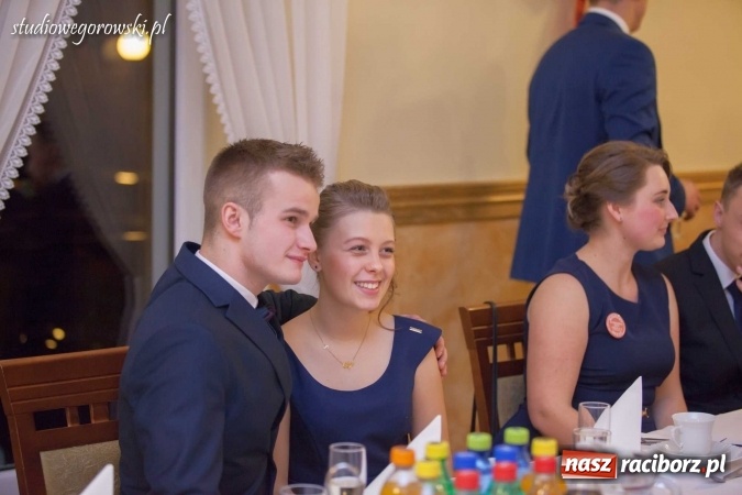 Zdjęcie w galerii na portalu naszraciborz.pl: Bal maturalny raciborskiego Mechanika  wiadomości z regionu