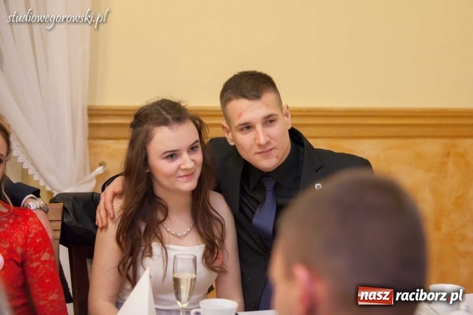 Zdjęcie w galerii na portalu naszraciborz.pl: Bal maturalny raciborskiego Mechanika  wiadomości z regionu