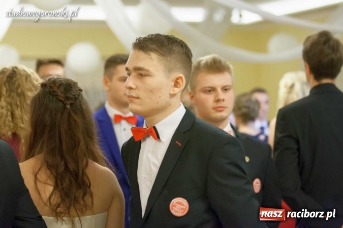 Zdjęcie w galerii na portalu naszraciborz.pl: Bal maturalny raciborskiego Mechanika  wiadomości z regionu