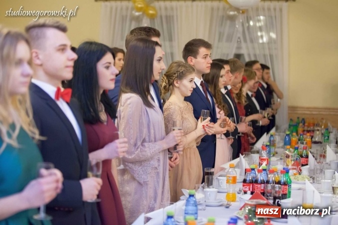 Zdjęcie w galerii na portalu naszraciborz.pl: Bal maturalny raciborskiego Mechanika  wiadomości z regionu
