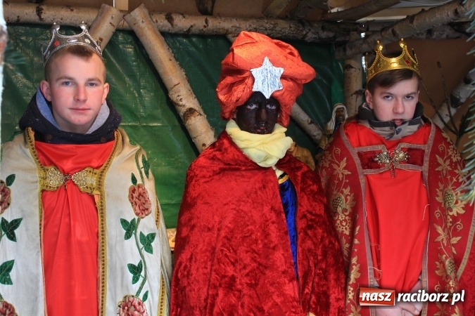 Zdjęcie w galerii na portalu naszraciborz.pl: Trzej Królowie pokłonili się Dzieciątku w Kobyli wiadomości z regionu