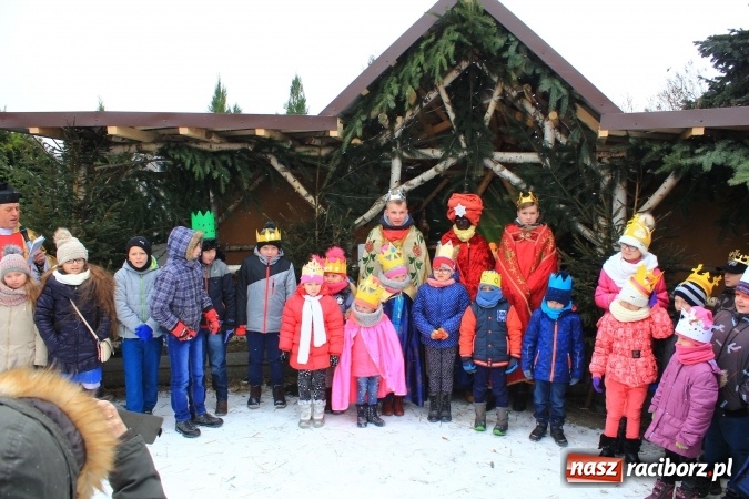 Zdjęcie w galerii na portalu naszraciborz.pl: Trzej Królowie pokłonili się Dzieciątku w Kobyli wiadomości z regionu