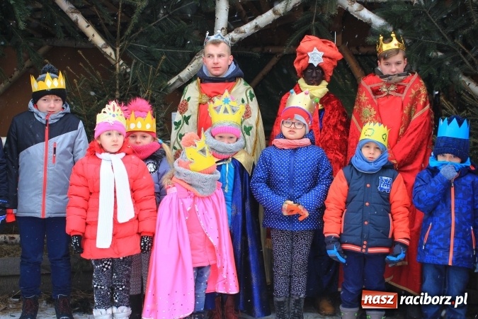 Zdjęcie w galerii na portalu naszraciborz.pl: Trzej Królowie pokłonili się Dzieciątku w Kobyli wiadomości z regionu