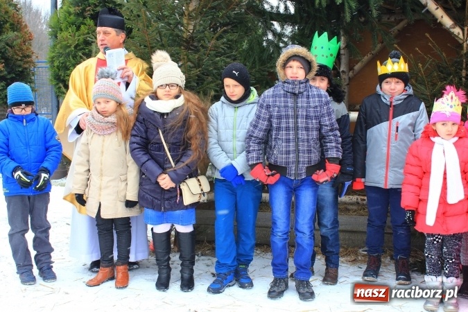 Zdjęcie w galerii na portalu naszraciborz.pl: Trzej Królowie pokłonili się Dzieciątku w Kobyli wiadomości z regionu
