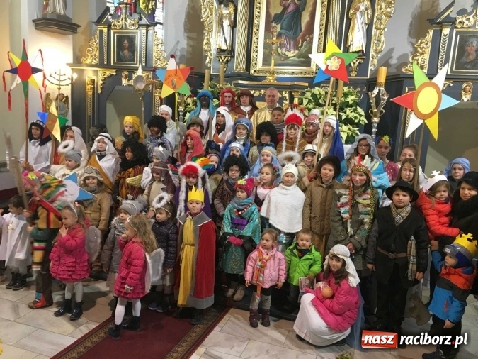 Zdjęcie w galerii na portalu naszraciborz.pl: Mali kolędnicy misyjni z Brzezia zebrali ponad 10 tys. złotych dla r&oacute;wieśnik&oacute;w z Tajlandii wiadomości z regionu