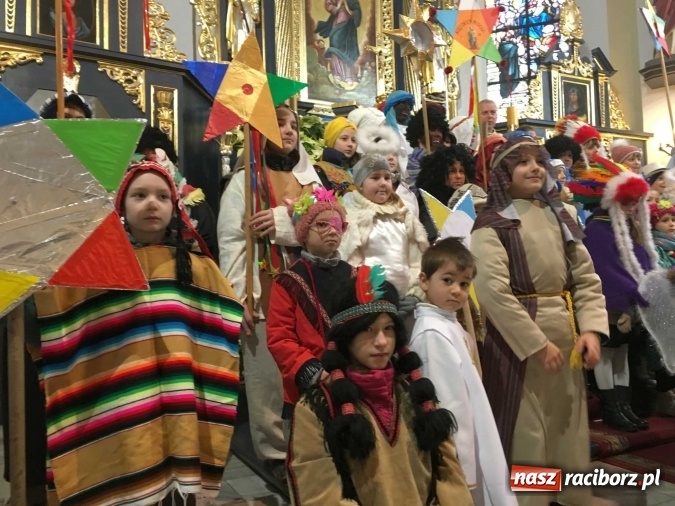 Zdjęcie w galerii na portalu naszraciborz.pl: Mali kolędnicy misyjni z Brzezia zebrali ponad 10 tys. złotych dla r&oacute;wieśnik&oacute;w z Tajlandii wiadomości z regionu
