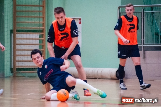 Zdjęcie w galerii na portalu naszraciborz.pl: Świąteczny piątek z HLPN wiadomości z regionu