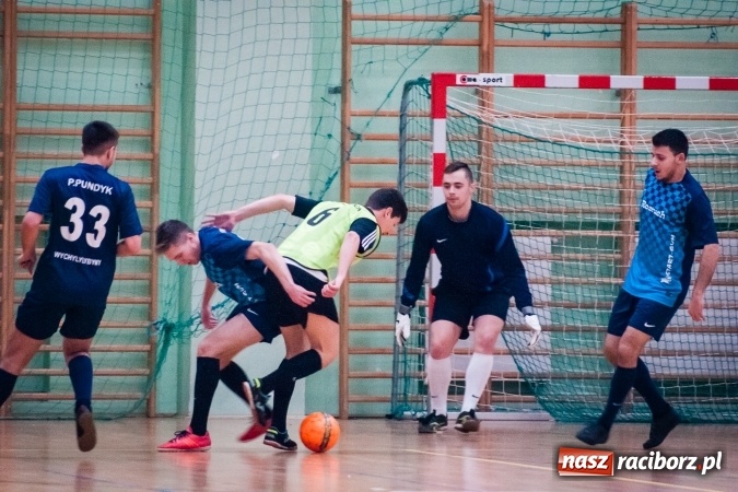 Zdjęcie w galerii na portalu naszraciborz.pl: Świąteczny piątek z HLPN wiadomości z regionu