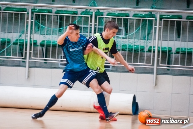 Zdjęcie w galerii na portalu naszraciborz.pl: Świąteczny piątek z HLPN wiadomości z regionu