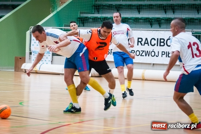 Zdjęcie w galerii na portalu naszraciborz.pl: Świąteczny piątek z HLPN wiadomości z regionu