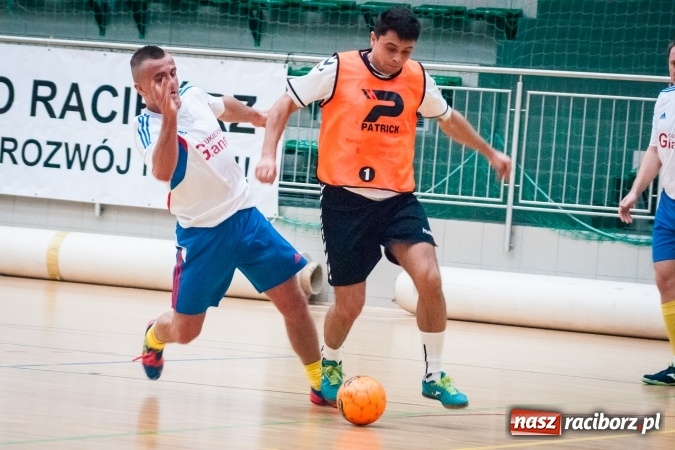 Zdjęcie w galerii na portalu naszraciborz.pl: Świąteczny piątek z HLPN wiadomości z regionu