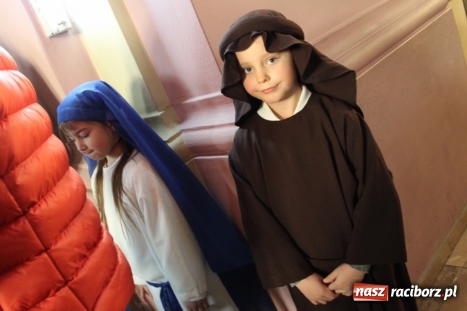 Zdjęcie w galerii na portalu naszraciborz.pl: Wśr&oacute;d nocnej ciszy, czyli jasełka w wojnowickim kościele wiadomości z regionu