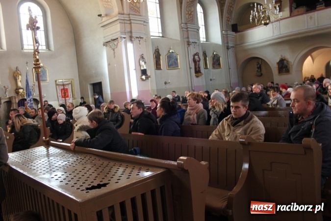 Zdjęcie w galerii na portalu naszraciborz.pl: Wśr&oacute;d nocnej ciszy, czyli jasełka w wojnowickim kościele wiadomości z regionu