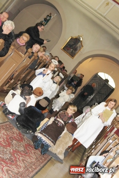 Zdjęcie w galerii na portalu naszraciborz.pl: Wśr&oacute;d nocnej ciszy, czyli jasełka w wojnowickim kościele wiadomości z regionu