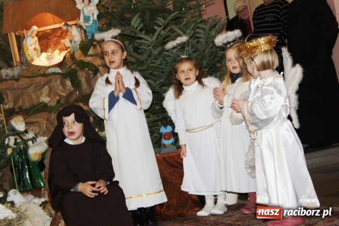 Zdjęcie w galerii na portalu naszraciborz.pl: Wśr&oacute;d nocnej ciszy, czyli jasełka w wojnowickim kościele wiadomości z regionu