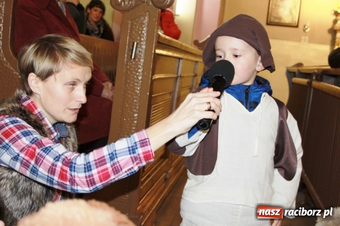 Zdjęcie w galerii na portalu naszraciborz.pl: Wśr&oacute;d nocnej ciszy, czyli jasełka w wojnowickim kościele wiadomości z regionu