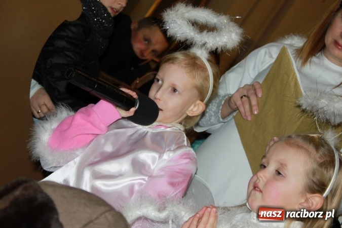 Zdjęcie w galerii na portalu naszraciborz.pl: Wśr&oacute;d nocnej ciszy, czyli jasełka w wojnowickim kościele wiadomości z regionu