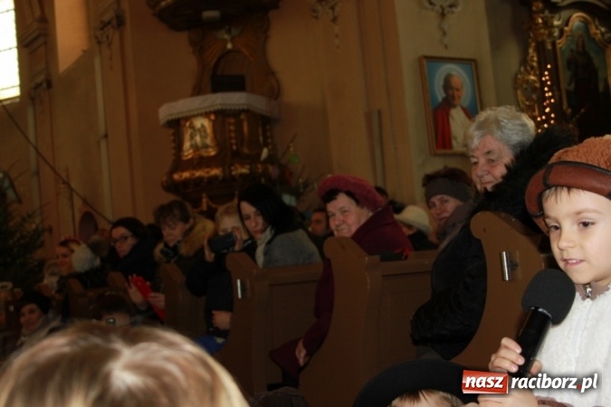 Zdjęcie w galerii na portalu naszraciborz.pl: Wśr&oacute;d nocnej ciszy, czyli jasełka w wojnowickim kościele wiadomości z regionu
