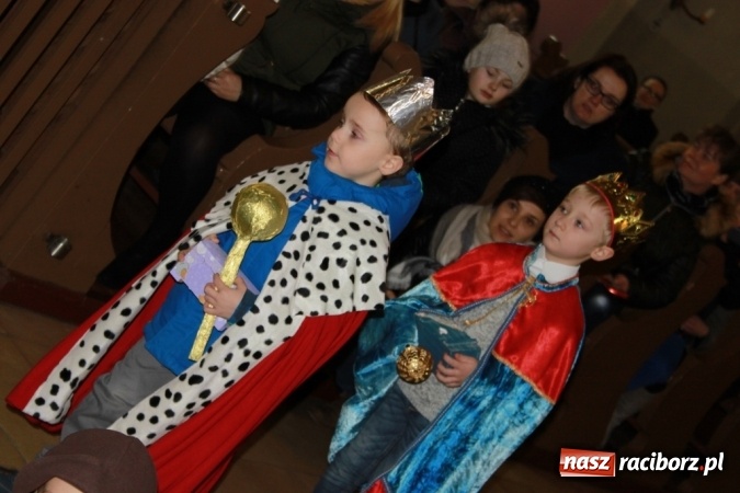 Zdjęcie w galerii na portalu naszraciborz.pl: Wśr&oacute;d nocnej ciszy, czyli jasełka w wojnowickim kościele wiadomości z regionu