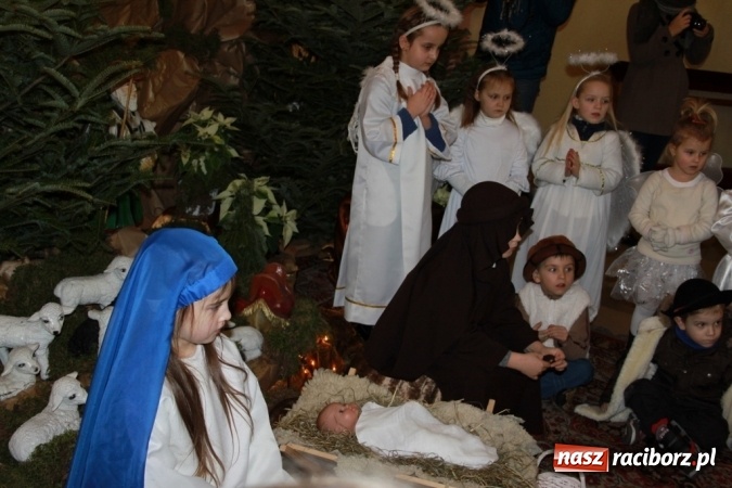 Zdjęcie w galerii na portalu naszraciborz.pl: Wśr&oacute;d nocnej ciszy, czyli jasełka w wojnowickim kościele wiadomości z regionu