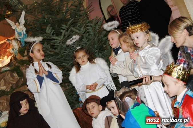 Zdjęcie w galerii na portalu naszraciborz.pl: Wśr&oacute;d nocnej ciszy, czyli jasełka w wojnowickim kościele wiadomości z regionu