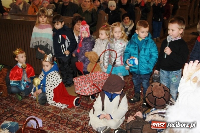 Zdjęcie w galerii na portalu naszraciborz.pl: Wśr&oacute;d nocnej ciszy, czyli jasełka w wojnowickim kościele wiadomości z regionu