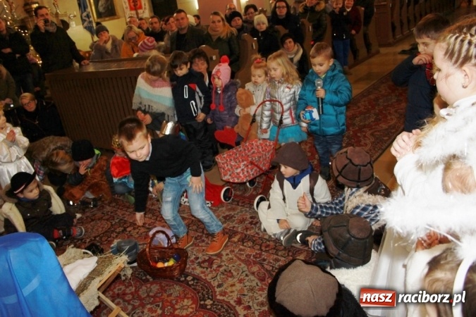 Zdjęcie w galerii na portalu naszraciborz.pl: Wśr&oacute;d nocnej ciszy, czyli jasełka w wojnowickim kościele wiadomości z regionu