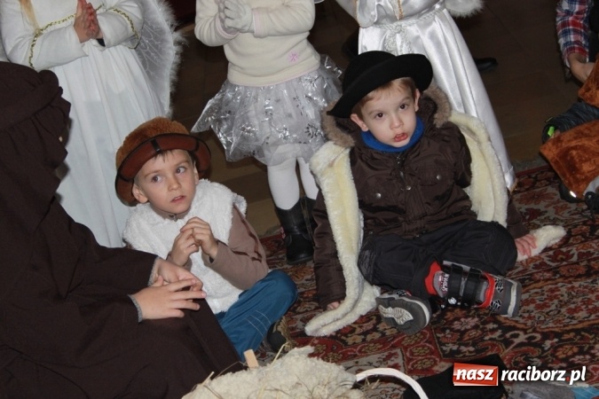 Zdjęcie w galerii na portalu naszraciborz.pl: Wśr&oacute;d nocnej ciszy, czyli jasełka w wojnowickim kościele wiadomości z regionu
