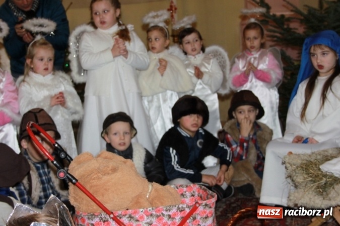 Zdjęcie w galerii na portalu naszraciborz.pl: Wśr&oacute;d nocnej ciszy, czyli jasełka w wojnowickim kościele wiadomości z regionu