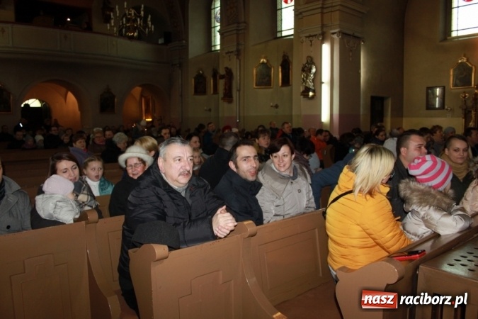 Zdjęcie w galerii na portalu naszraciborz.pl: Wśr&oacute;d nocnej ciszy, czyli jasełka w wojnowickim kościele wiadomości z regionu