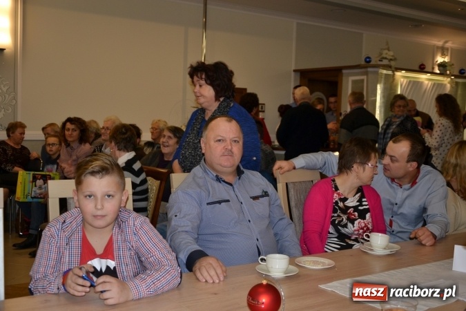 Zdjęcie w galerii na portalu naszraciborz.pl: Narodziny u Francle i Zeflika, czyli biesiada na Trzech Króli w zabełkowskim Retro wiadomości z regionu