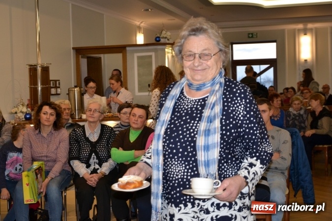 Zdjęcie w galerii na portalu naszraciborz.pl: Narodziny u Francle i Zeflika, czyli biesiada na Trzech Króli w zabełkowskim Retro wiadomości z regionu
