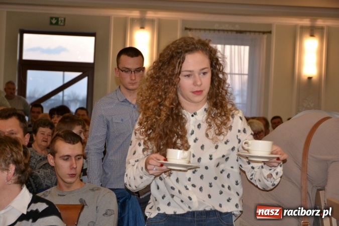 Zdjęcie w galerii na portalu naszraciborz.pl: Narodziny u Francle i Zeflika, czyli biesiada na Trzech Króli w zabełkowskim Retro wiadomości z regionu