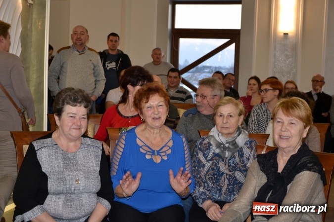 Zdjęcie w galerii na portalu naszraciborz.pl: Narodziny u Francle i Zeflika, czyli biesiada na Trzech Króli w zabełkowskim Retro wiadomości z regionu